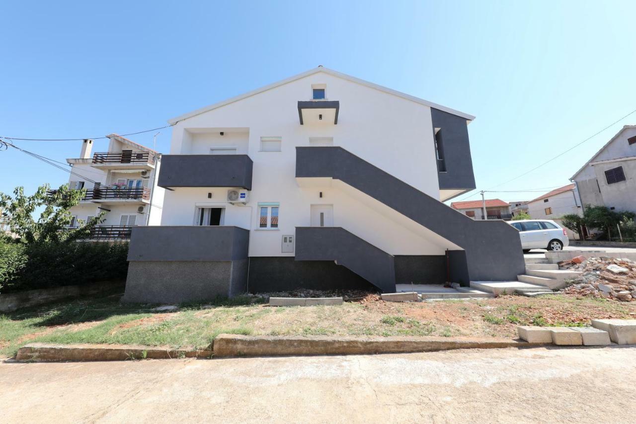 Apartmani Marta Zara Esterno foto