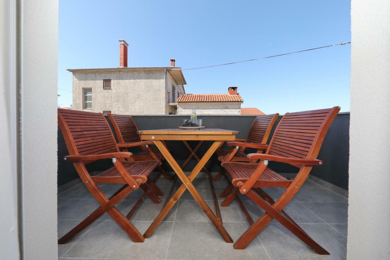 Apartmani Marta Zara Esterno foto