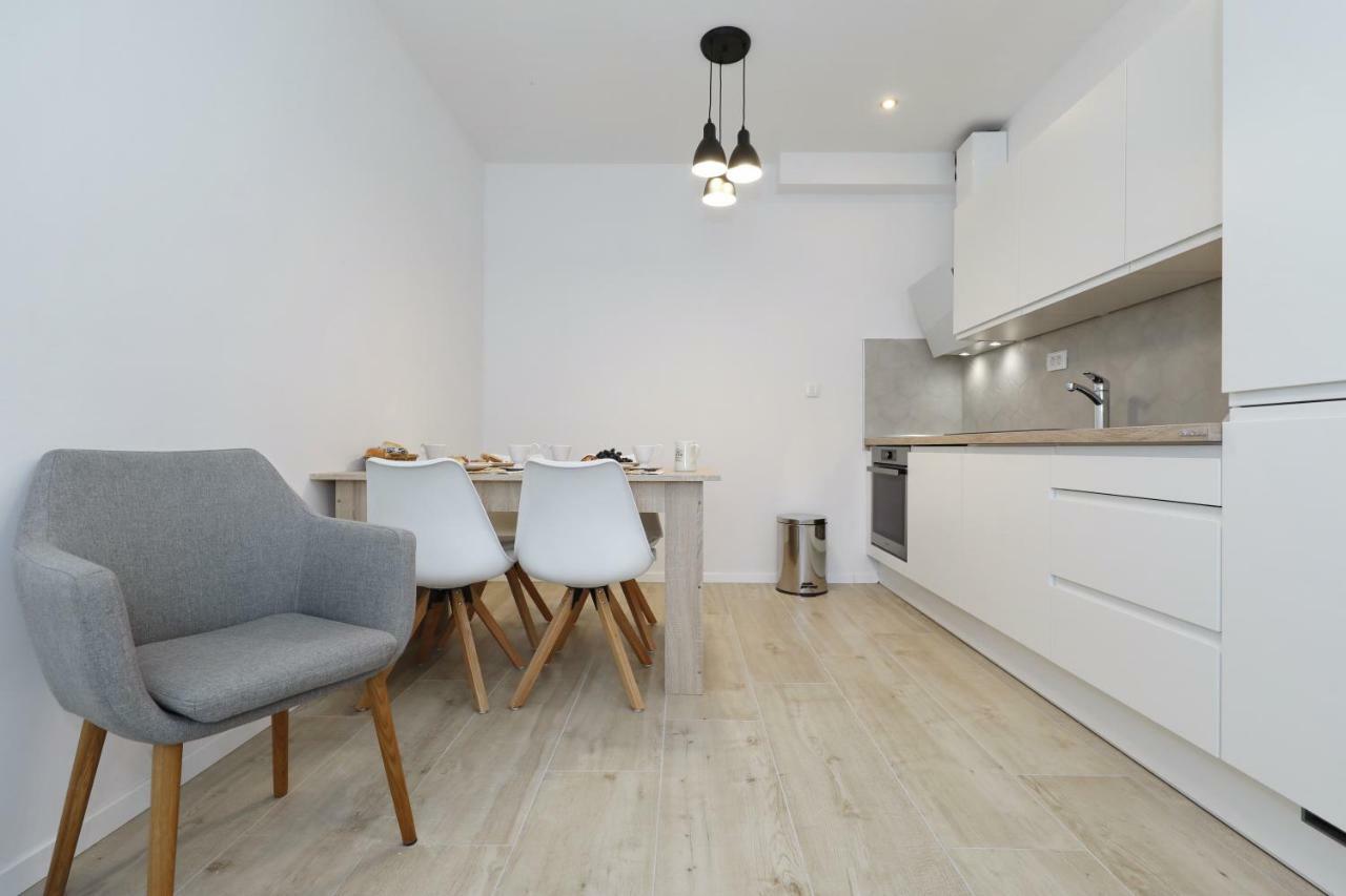 Apartmani Marta Zara Esterno foto